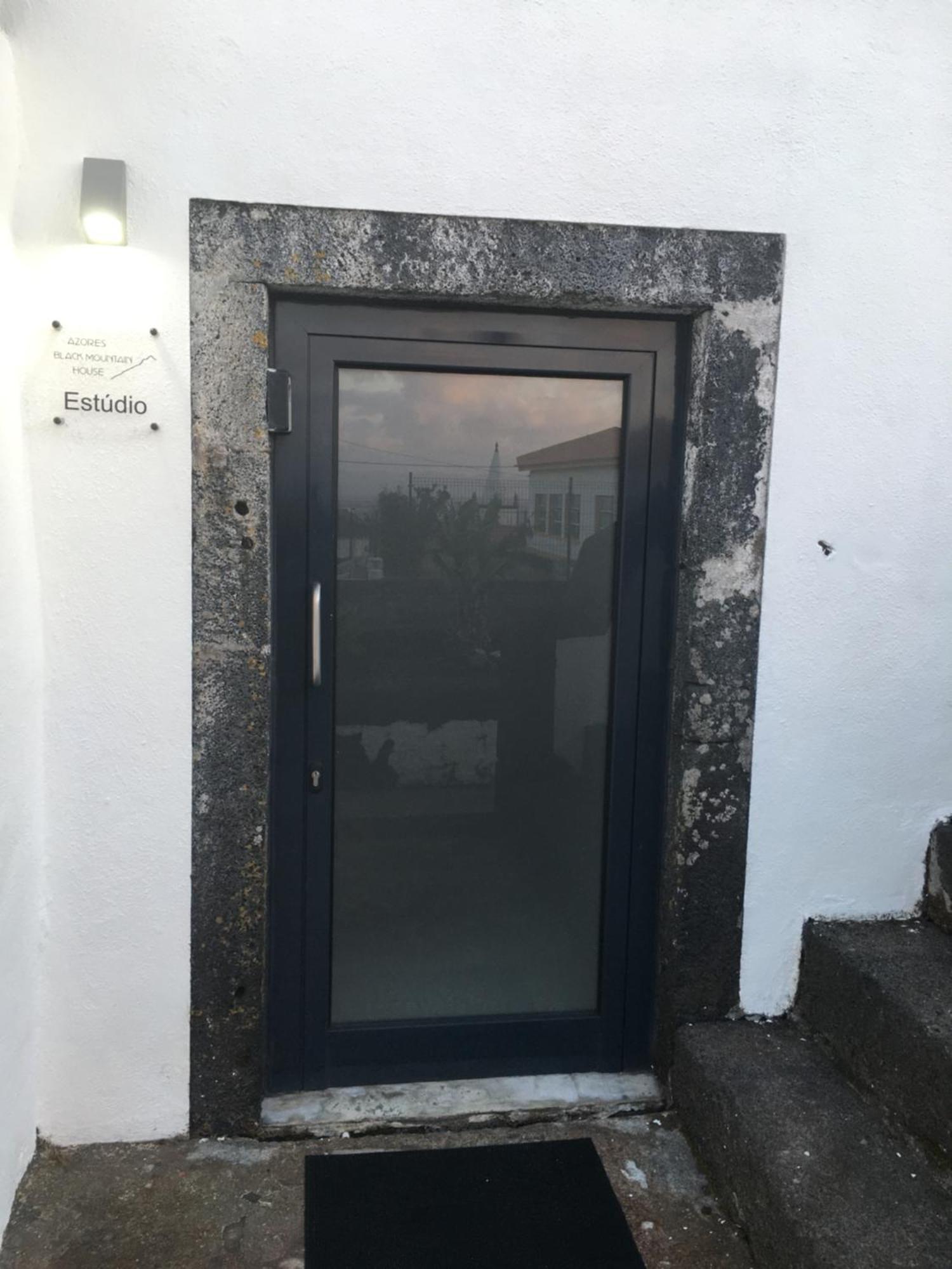 Azores Black Mountain House, Estudio E T2 Ilha Do Pico * Sao Roque do Pico